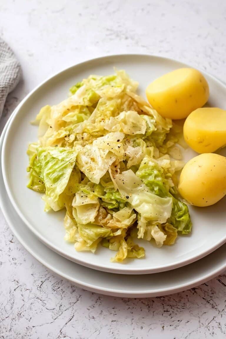 Rahmwirsing: German Creamed Savoy Cabbage Recipe
